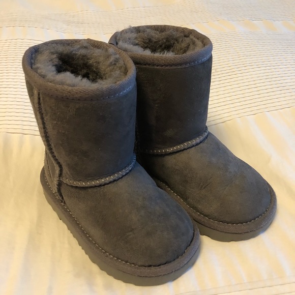 ugg mini vs ugg short ugg mini vs ugg short